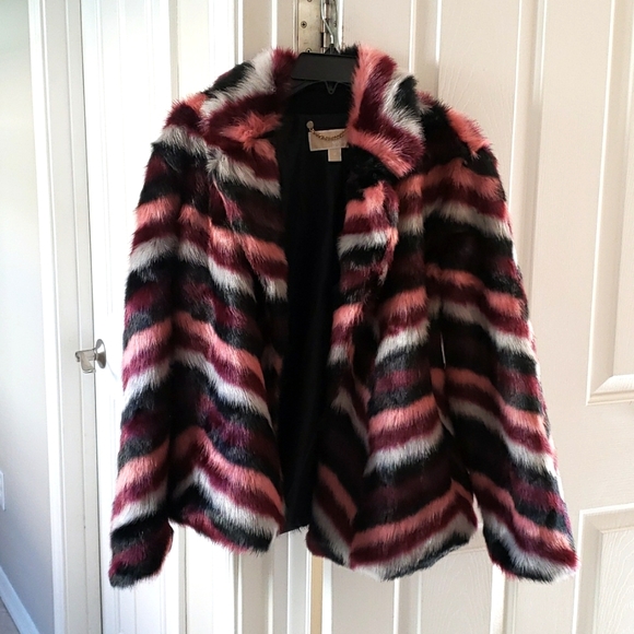 MICHAEL Michael Kors Jackets & Blazers - Michael Kors Faux Fur Statement Coat size M